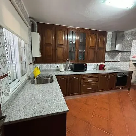 Casa Oliveiras * Селорику-ди-Башту